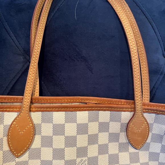 *SOLD* Authentic Louis Vuitton Neverfull MM - Picture 2 of 9